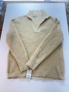 Ophelia Roe Women's Cream V-Neck Collar Knit Sweater